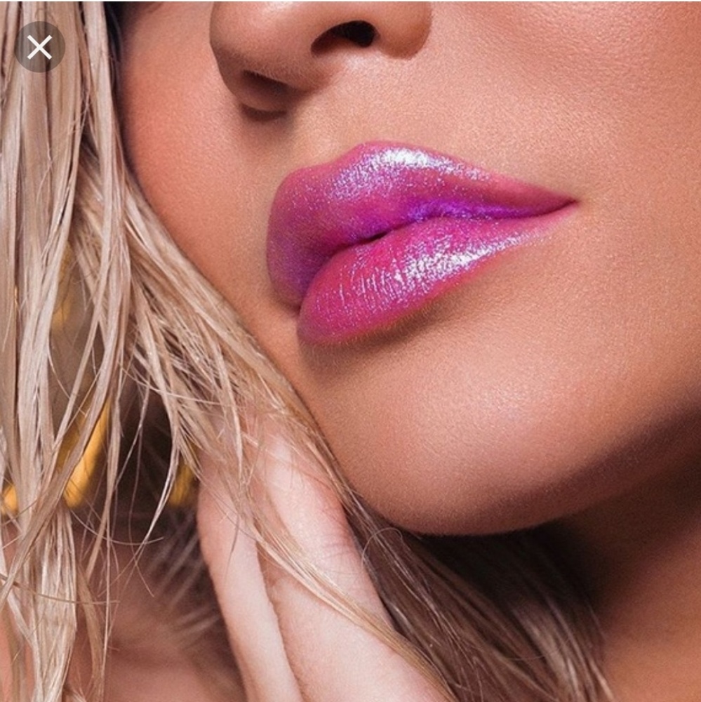 Kylie Jenner Holo Lipgloss
